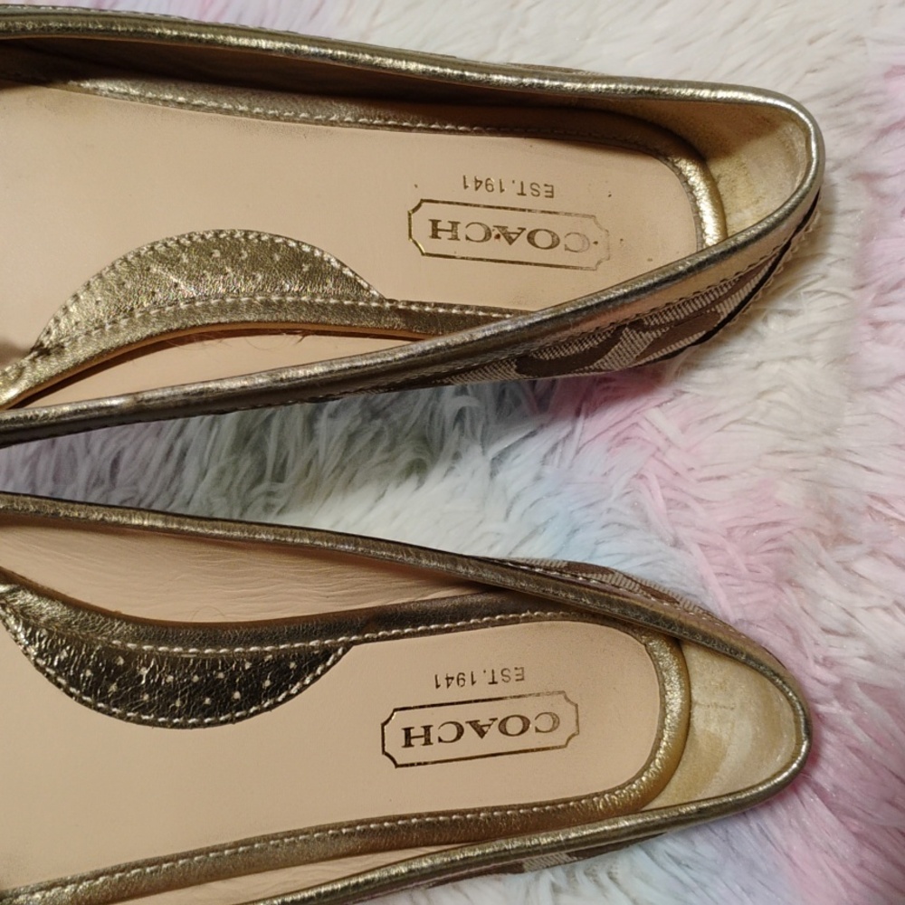 (X-100) SALE! Coach Ballet Flats W Gold Detail Sz.8M They can fit 8.5 Like New - Picture 11 of 15